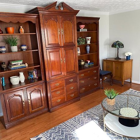 Upgraded, Beautiful 4 Bd Colonial In Silver Spring Esterno foto