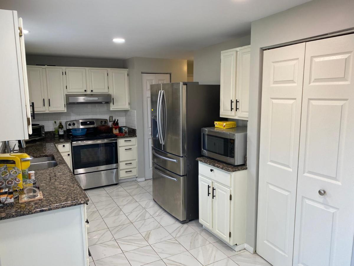 Upgraded, Beautiful 4 Bd Colonial In Silver Spring Esterno foto